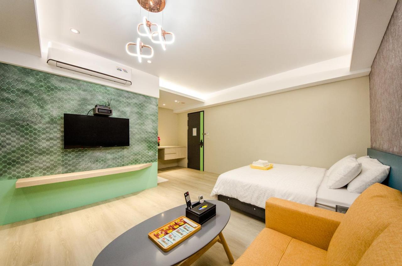 安尼赫時尚旅店 Anich Fashion Inn I 墾丁大街 I 親子遊戲區 I 停車位 Exterior foto